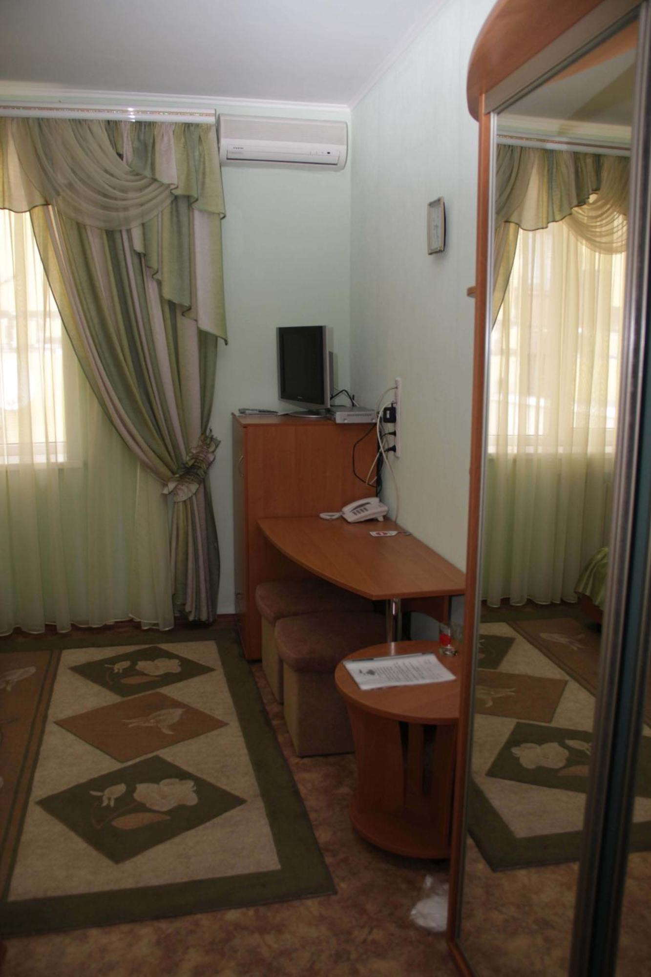 Zaporizhia Kristina Hotel מראה חיצוני תמונה